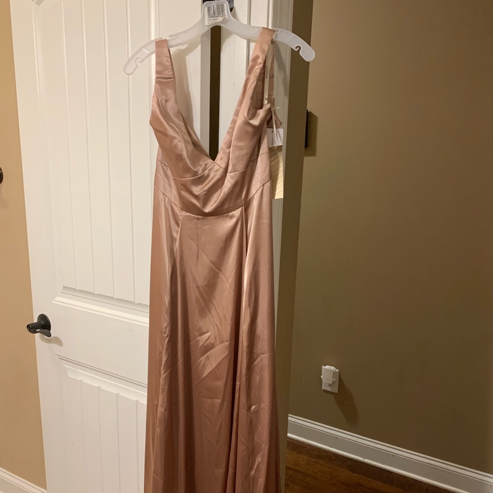 LONG V NECK TANK FUL bridesmaid dress or can be used for prom. Never been worn.